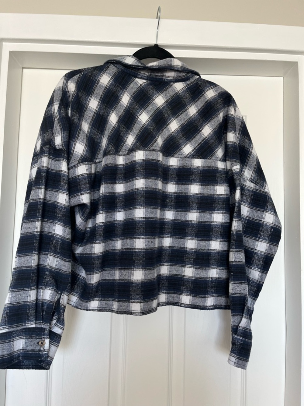 Cropped Flannel - Picture 2 of 2